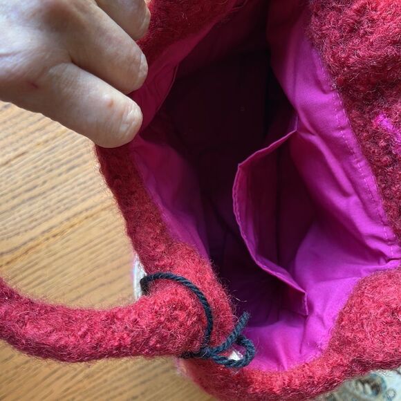 JZ Bags 100% Wool, Felted shoulder bag purse two interior pockets flower - Picture 11 of 11